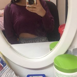 Slanted cropped long sleeve